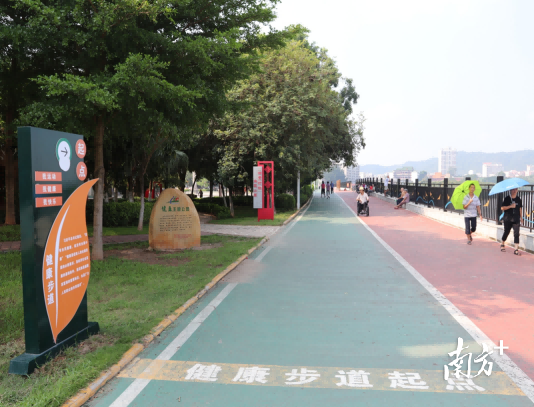 健康步道广泛分布于城乡。通讯员 